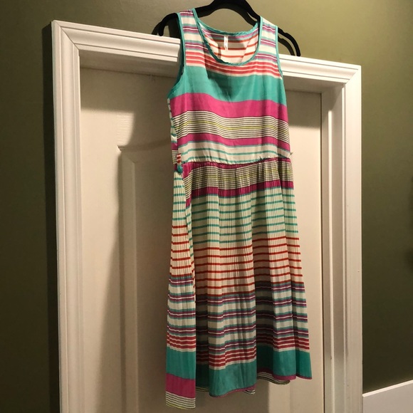 Lightweight striped summer dress with great movement - Picture 1 of 4